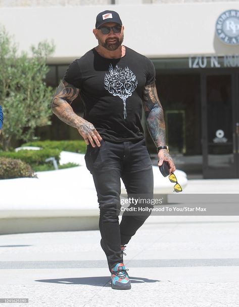 Dave Bautista Style, Dave Batista, Batista Wwe, Workout Gym Routine, Dave Bautista, Mind Palace, Gym Routine, Muscular Men, Black Man