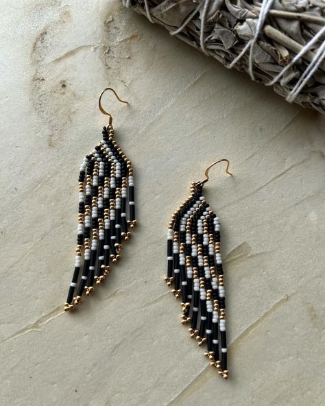 These earrings are a more medium length. Made with Miyuki beads. They are approximately 9cm in length & have a Gold-Plated hypoallergenic ear wire. Fringe Earring, Earrings Patterns, Pearls Diy, Gold Fringe, Brick Stitch Pattern, Beaded Earrings Patterns, Jewelry Design Earrings, Beaded Bracelet Patterns, Miyuki Beads