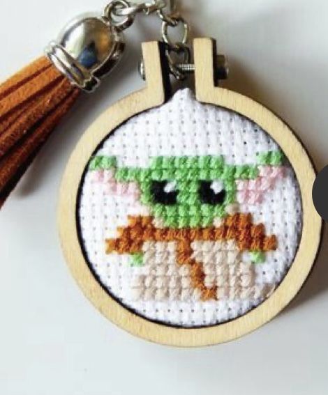 Cross Stitch Keyring, Steven Universe Cross Stitch, Small Cross Stitch Patterns Free Minis, Nerd Cross Stitch, Tiny Cross Stitch Patterns Minis, Unique Cross Stitch, Miniature Embroidery, Xstitch Patterns, Tiny Cross Stitch