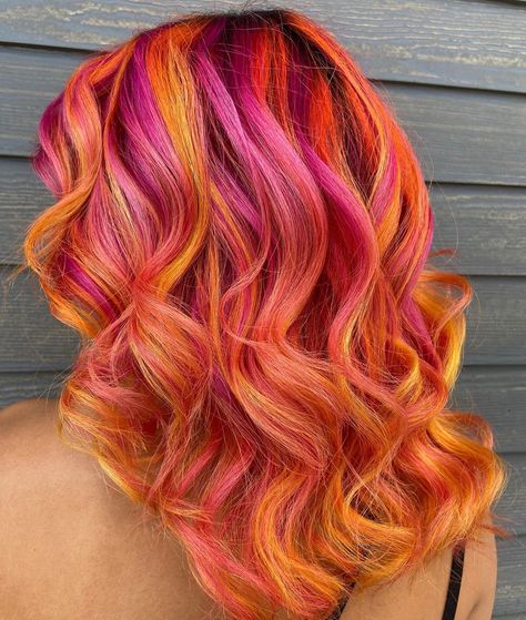 Stunning sunrise colored curls by @artistic.aestheticss - try our Peach Pack + Fire Opal for a similar style! #lunartides #orangehair #fireopal #coralhair Hairstyles Color Ideas, Fire Hair Color, Pink And Orange Hair, Sunset Hair, Hairstyles Color, Fire Hair, Rainbow Hair Color, Cute Hair Colors, Creative Hair Color