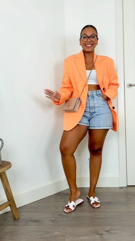 Styling Everyday Clothes, White Blazer Denim Shorts Outfit, Denim To Denim Outfit Style, How To Style Denim Jeans Outfit Ideas, Spring And Summer Fashion 2024, Styling Denim Shorts For Women, Park Bbq Outfit Ideas, Summer Looks For Black Women, Clothes Summer 2024