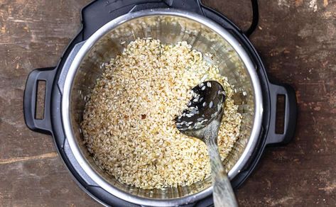 Cooking Arborio Rice in the Instant Pot: A Perfectly Delicious Side Dish Arborio rice is a popular variety of rice known for its creamy and chewy texture, maki Parboiled Rice Instant Pot, White Basmati Rice In Instant Pot, Rice Instant Pot Basmati, Instant Pot Rice Pilaf With Orzo, Arborio Rice Instant Pot, Instant Pot Arborio Rice, Cooking Techniques Basic, Pork Spices, Healthy Fruit Desserts