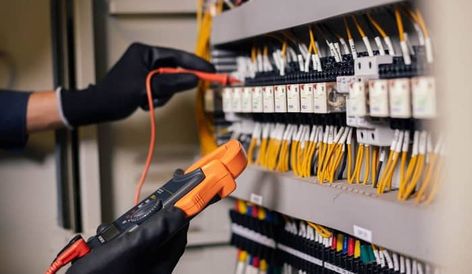 Why Is My Electrical Panel Buzzing? - 3 Most Common Reasons Ups System, Renewable Energy Systems, Electrical Products, Modern Appliances, Electrical Panel, Hot Plates, Electrical Energy, Power Grid, Electrical Safety