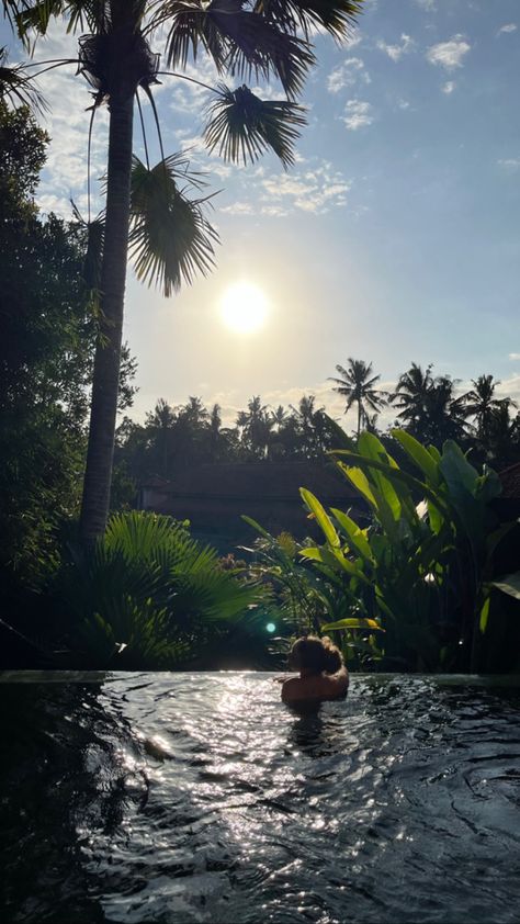 Bali Story Instagram, Pool Instagram Stories, Bali Aesthetic Pictures, Bali Instagram Stories, Bali Pics, Summer Dump, Bali Trip, Dump Ideas, Ubud Bali