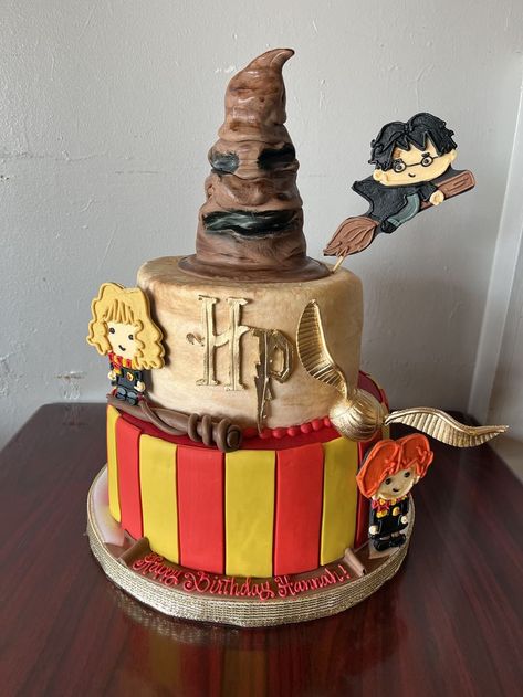 2 Tier Cake Ideas, Birthday Cake Two Tier, Tier Cake Ideas, Harry Potter Theme Cake, 2 Tier Birthday Cake, Cake Two Tier, Unicorn Aesthetic, Harry Potter Desserts, Cake 2 Tier