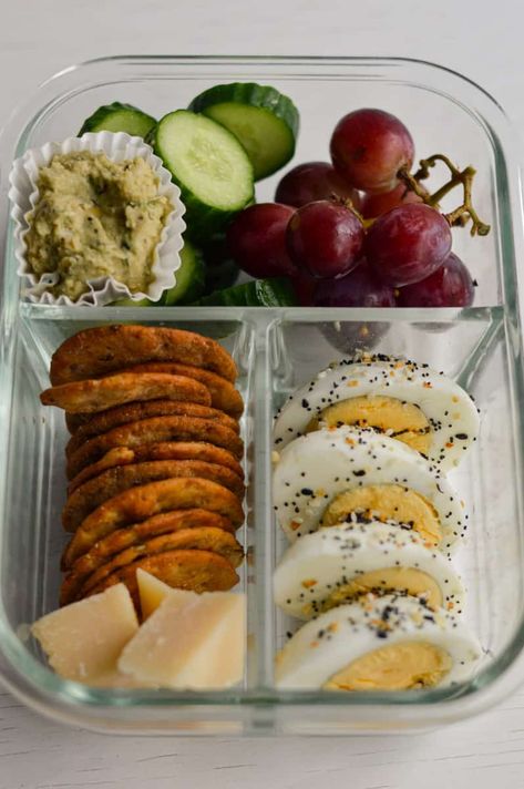 Easy Adult Lunchables (The Ultimate List of Work Lunch Ideas) - Nourished by Nic Adult Lunchable Ideas, Lunchable Ideas, Adult Lunchables, Healthy Lunch Snacks, Meal Prep Snacks, Healthy Lunch Meal Prep, Easy Healthy Lunches, Work Meals, Easy Healthy Meal Prep