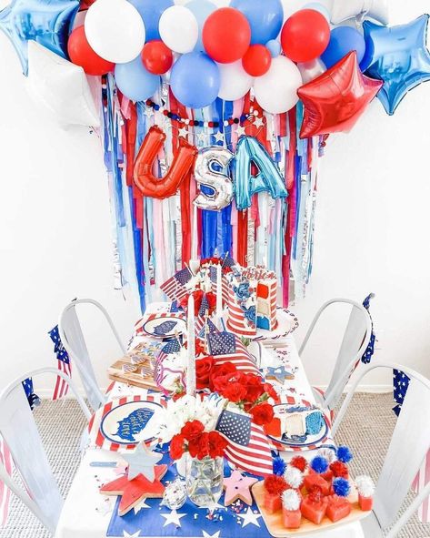 America Themed Party, Streamer Wall, Fringe Garland, Fringe Decor, Neighborhood Party, America Theme, Welcome Home Parties, Streamer Backdrop, Party Vibe