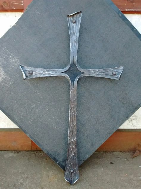 Forged Cross, Forge Projects, Coal Forge, Sculpture Fountain, Cross Ideas, Blacksmithing Projects, Metal Shaping, Custom Metal Fabrication, Black Smithing