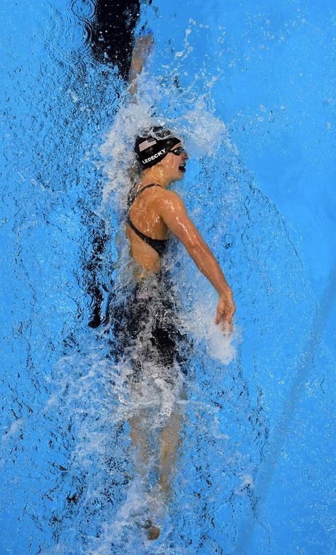 Katie Ledecky Wallpaper, Competitive Swimming Pictures, Olympic Winners, Swim Technique, Swimming Motivation, Swimming Pictures, Katie Ledecky, Swimmers Life, 2016 Olympic Games