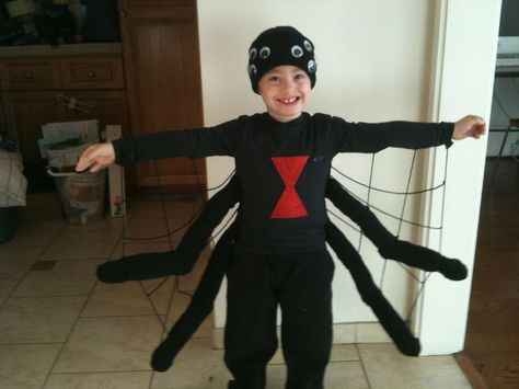 spider costume | ideas for kids Toddler Spider Costume, Black Widow Spider Costume, Charlotte Costume, Spider Costume Kids, Diy Spider Costume, Black Widow Diy, Nursery Rhyme Costume, Spider Web Costume, Spider Halloween Costume