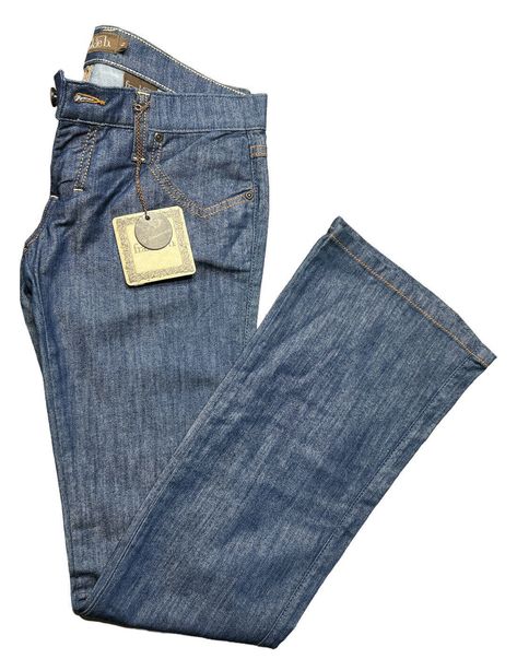 Elevate Your 90s Fashion Game With These Ultra-Cool Frankie B Vintage Jeans. The Blue Denim Fabric, Accented With The Iconic Button And Zipper Design, Adds A Touch Of Flair To Your Outfit. These Jeans Feature A Solid Pattern, A Zip Closure, And A 5-Pocket Design, Making Them Both Stylish And Practical. Made From A High-Quality Cotton Blend Fabric Wash, These Slim-Fit Jeans Have An Inseam Of 34 Inches And A Rise Of Less Than 6.5 Inches, Giving You A Flattering Silhouette. The Flared Style Of The Frankie B Jeans, Light Wash Ripped Jeans, Slim Mom Jeans, Low Jeans, Black Mom Jeans, White Denim Jeans, Distressed Boyfriend Jeans, Cotton Blend Fabric, Straight Leg Denim