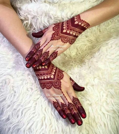 Mehndi Designs Finger, Henna Hand Designs, Pakistani Mehndi Designs, Indian Henna Designs, Henne Tattoo, Rajasthani Mehndi Designs, Floral Henna Designs, Tato Henna, Eid Mehndi Designs