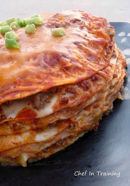 Made this for dinner tonight....it's not super dietary 13 WW plus points. Super yummy though! Enchilada Stack, Cheesy Enchiladas, Think Food, Enchilada Sauce, Yummy Eats, Mexican Dishes, Fajitas, Main Dish Recipes, Om Nom