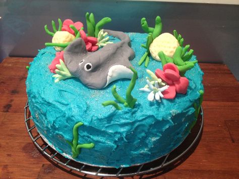 Stingray Birthday cake Stingray Cake, Shark Desserts, Birthday Cake 18th Birthday, Cake 18th Birthday, Animal Themed Birthday Party, Birthday Cake Cake, Sea Cake, Monkey Party, Cakes Decorating