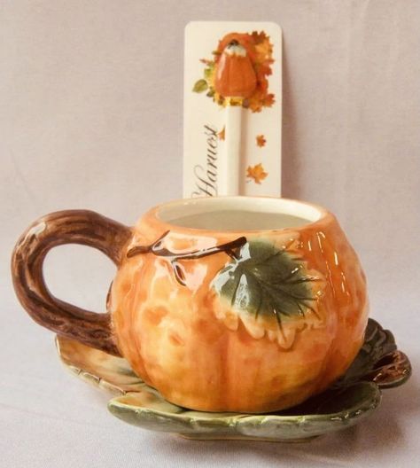 November Autumn, Diy Keramik, Luxury Birthday Gifts, Pumpkin Cups, Pumpkin Tea, Clay Cup, Air Dry Clay Projects, Paint Your Own Pottery, Diy Cups