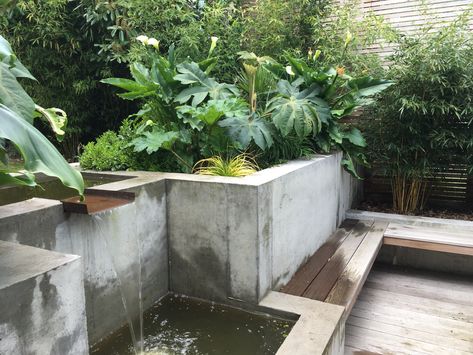 Concrete Raised Garden Beds, Unique Raised Garden Beds, Brick Raised Garden Beds, Craftsman Landscaping, Backyard Raised Garden, Garden Concrete, Raised Garden Beds Diy Vegetables, Garden Bed Layout, Diy Water Feature