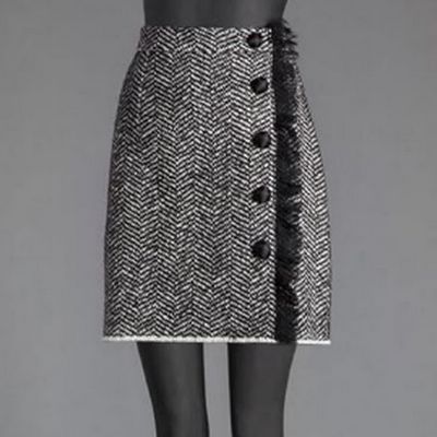 For the Dolce & Gabbana Bouclé Wool-Blend Skirt Boucle Skirt, Kate Middleton Skirt, Princess Kate Style, Classy Skirts, Kate Middleton Outfits, Tweed Skirt, Royal Outfits, Elegant Style, Fashion Classy