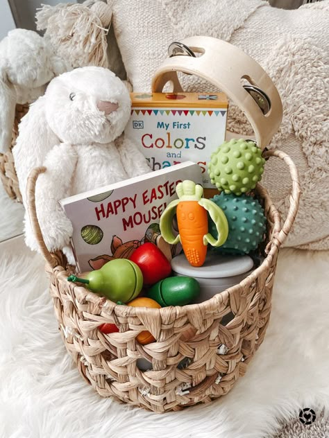 1 And A Half Year Old Easter Basket Ideas, Baby Easter Basket Ideas 6 Months, 6 Month Old Easter Basket Ideas, Easter Basket For Baby Boy, Easter Baskets For Babies, Easter Basket For Newborn, Newborn Easter Basket Ideas, First Easter Crafts, Small Easter Basket Ideas