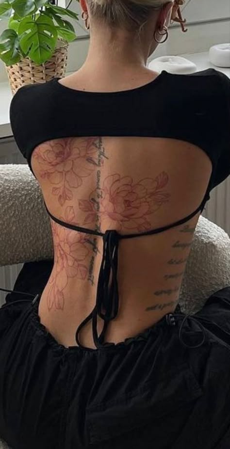 Spine Cover Up Tattoo, Badass Back Tattoos For Women, Feminine Spine Tattoos For Women, Woman Spine Tattoos, Hot Spine Tattoos, Full Tattoo Women, Bottom Of Back Tattoo Women, Back Tattoos Women Spine, Top Of Back Tattoo Women