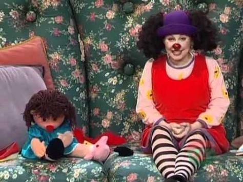 The Big Comfy Couch - Loonette Big Comfy Couch Show, Big Comfy Couch, Vintage Toys 80s, 90’s Nostalgia, The Big Comfy Couch, Right In The Childhood, Halloween Coustumes, Red Couch, Will Ferrell