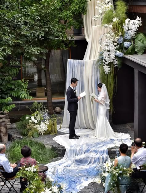 Unique Wedding Alter Ideas, Ethereal Outdoor Wedding, Wedding Aisle Decorations Beach, Italy Garden Wedding, Secret Garden Wedding Decorations, Unique Wedding Inspiration, Surreal Wedding, Untraditional Wedding, Dream Wedding Decorations