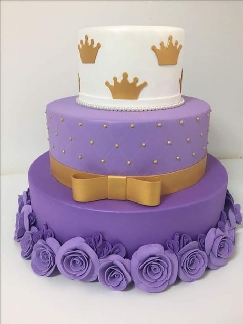 Butter Icing Cake Designs, Icing Cake Design, Lavender Wedding Cake, Elegant Cake Design, Purple Cakes, Birthday Cakes For Women, Tiered Cake, Cakes For Women, Bolo Fake