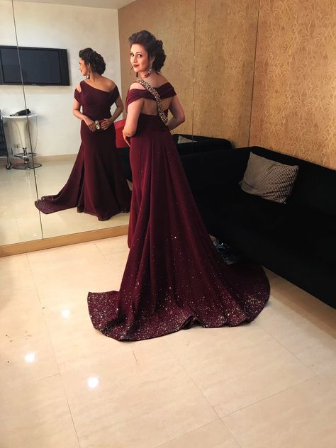 Beautiful back. Red carpet evening gown in wine colour Wine Colour Gown, Bridal Frock, Bride Reception Dresses, Party Wears, Wine Colored Dresses, Floral Print Gowns, Bridesmaid Photoshoot, Indian Wedding Gowns, Wine Colour