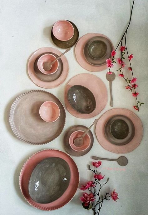 Holiday Decor Ideas, Interior Design Principles, Home Improvement Ideas, Keramik Design, Tableware Design, Slab Pottery, Design Principles, Pink Ceramic, Ceramics Pottery Art