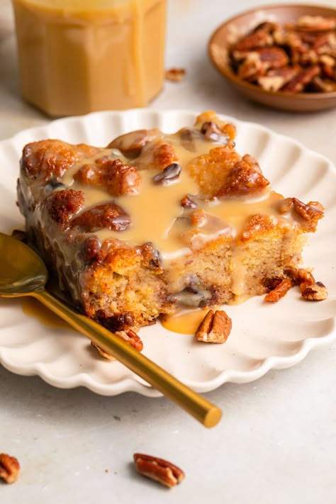 Best-Ever Bread Pudding with Hot Buttered Rum Sauce Bread Pudding Rum Sauce, Bread Pudding Recipe With Rum Sauce, Rum Bread Pudding, Rum Bread, Bread Pudding With Rum Sauce, Rum Sauce Recipe, Bread Pudding Sauce, Sweet Potato Pound Cake, Rum Sauce