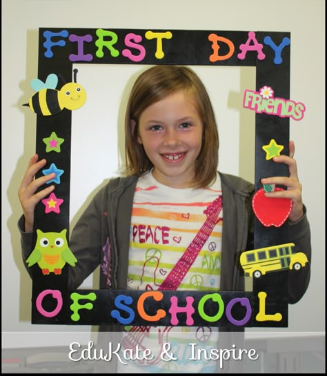 1st Day At School Frame, First Day Of School Photo, School Photo Frames, School Picture Frames, First Day Of School Pictures, Selfie Frame, School Frame, First Day School, First Day Of School Activities