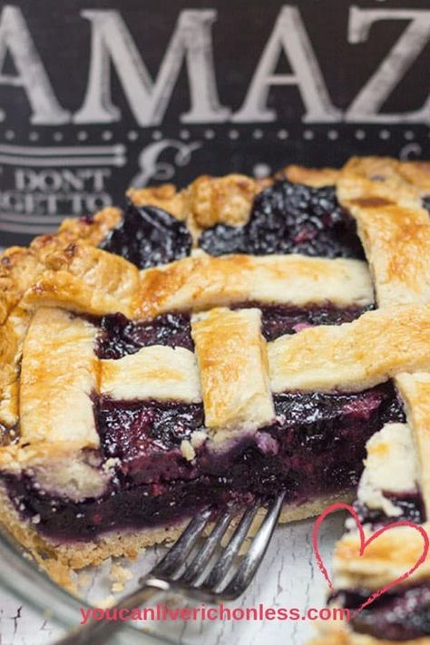 Razzleberry Pie Recipe, Razzleberry Pie, Triple Berry Pie, Lattice Pie Crust, Lattice Pie, Mixed Berry Pie, Desserts With Few Ingredients, Favorite Holiday Desserts, Raspberry Pie