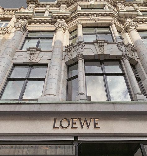 Loewe Wallpaper, Loewe Aesthetic, Loewe Store, Fashion Wallpaper, Aesthetic Iphone, Aesthetic Iphone Wallpaper, I Missed, Pencil Case, Iphone Wallpaper