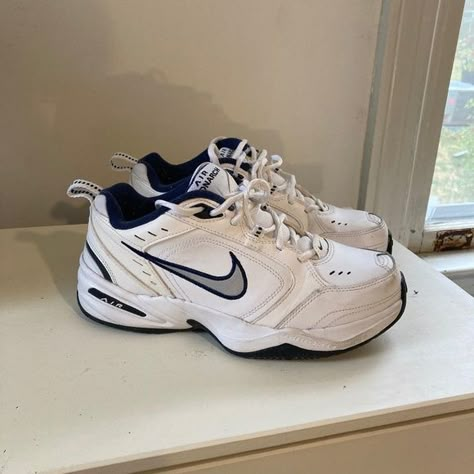 Nike Air Monarch IV Monarch Iv Nike, Vintage Nike Trainers, Dream Shoes Nike, Nike Shoes Old School, Nike Old School Sneakers, Shoes Nike Vintage, Old Nike Fashion, Nike Old Shoes, Cool Shoes Nike