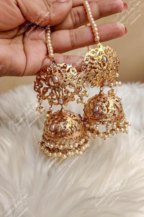 Punjabi Earrings, Pearl Bridal Jewelry Sets, Tanishq Jewellery, Unique Gold Jewelry, Bridal Jewelry Sets Brides, Unique Gold Jewelry Designs, Gold Jewelry Designs, Indian Wedding Jewelry Sets, Neck Pieces Jewelry