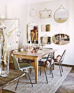 Mismatched Dining Chairs, Interior Boho, Boho Interior Design, Dining Design, Dining Room Inspiration, Vintage Interiors, Design Del Prodotto, Boho Interior, Dining Room Design