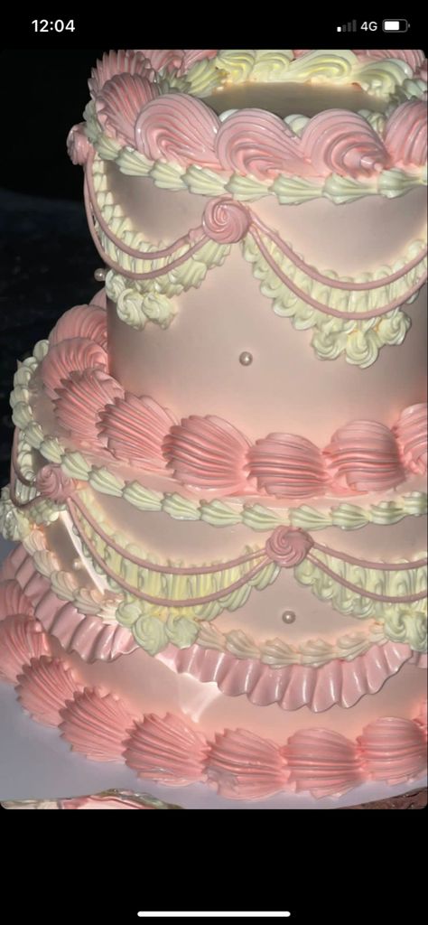 Aesthetic Pink Birthday, Aurora Cake, Cakes Cute, Quince Cakes, Heart Birthday Cake, Quince Cake, Birthday Cake Cake, Pink Birthday Cake, 17 Birthday Cake