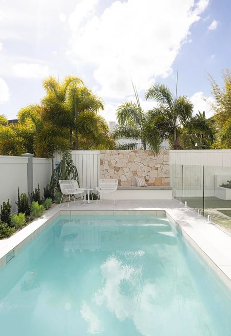 16 Brisbane Ave, Camp Hill White Pool Fence, White Concrete Pool, Outdoor Entertaining Area Pool, Pool House Ideas Backyards, Pool Styling, Pool Fencing Landscaping, Coastal Pool, Pool Makeover, Queenslander House