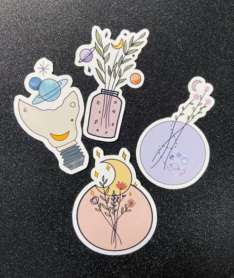 Aesthetic Diy Stickers Drawing, Homemade Sticker Ideas Aesthetic, Aesthetic Diy Stickers, Handmade Stickers Diy, Diy Stickers Ideas Draw, Homemade Sticker Ideas, Cute Stickers To Make, Cute Handmade Stickers, Galaxy Stickers