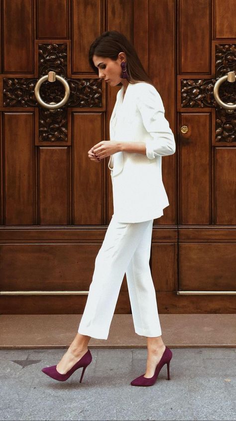 Mery Turiel Donna Suits, Green Bg, 2016 Style, Streets Of Paris, Cozy Winter Outfits, White Suit, Work Chic, White Outfit, Business Outfit