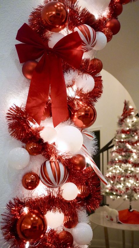 My Candy Cane Themed Christmas Decor - ravenelysetv.com Diy Candy Cane Decorations, Ornament Arch, Candy Cane Party, Raven Elyse, Diy Candy Cane, Cane Decorations, Cajun Christmas, Christmas Candy Cane Decorations, Canes Decor