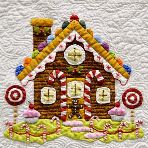 Gingerbread house quilt block from "Baltimore Christmas" Applique quilt by Miriam Meier Baltimore Christmas, Gingerbread Quilt, Album Quilt, Baltimore Album Quilt, House Quilt Block, Christmas Quilt Blocks, Quilt Applique, Appliqué Quilts, Christmas Blocks