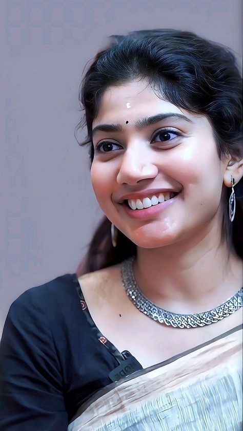 Sai Pallavi 4k Hd Images, Actor Vijay Hd Wallpaper New, Surya Actor, Sai Pallavi Hd Images, New Movie Images, Wallpaper Photo Hd, Allu Arjun Hairstyle, Sai Pallavi, Kerala Saree