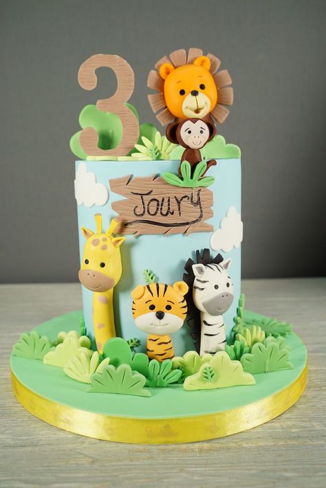 Zoo Theme Birthday, Elephant Birthday Cakes, Jungle Theme Cakes, Boys 1st Birthday Cake, Buttercream Cake Designs, Animal Birthday Cakes, Baby First Birthday Cake, Jungle Birthday Party, Elephant Birthday