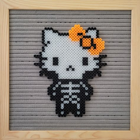 Creepy Perler Bead Patterns, Funny Perler Beads, Goth Perler Bead Patterns, Cat Perler Bead Patterns, Horror Perler Beads, Halloween Perler Beads, Hello Kitty Skeleton, Hama Beads Halloween, Halloween Perler