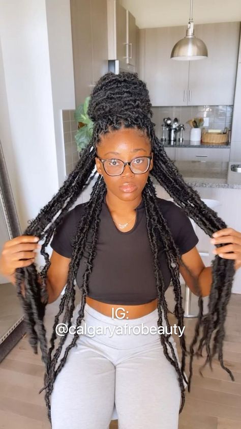 Jumbo Butterfly Locs, Unique Hair Clip, How To Braid, Butterfly Locs, Big Box Braids Hairstyles, Faux Locs Hairstyles, Braids With Curls, African American Hairstyles, Braided Hairstyles For Black Women