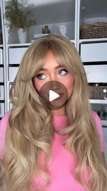 Gee Esler Box on Instagram: "Turning myself into Sabrina Carpenter 👱🏼‍♀️🎤  When I use to have blonde hair I would get comments on tiktok saying I look similar to Sabrina so I’m going to take that 😂💁🏻‍♀️  Liquid blush  Powder blush @toofacedlovestheuk Candy Clouds.  Highlighter @r.e.m.beauty Miss Mercury.  Brow gel @benefitcosmeticsuk 24 hour setter.  Brown pen @bycaitlyncollection Taupe.  Shadows @plouise_makeup_academy Palette.  Shimmer @__dollbeauty_ palette Light duo palette.  White eye pencil @nyxcosmetics_uk Milk.  Mascara @lorealparis Telescopic.  Lip balm @theordinary  Lip liners @nyxcosmetics Nude pink & @__dollbeauty_ boy bye.  Gloss @plouise_makeup_academy lip oil.  @sabrinacarpenter @bootsuk   #sabrinacarpenter #makeuptransformation #makeuptutorial #pleasepleaseplease #cur Sabrina Carpenter Blush, Milk Mascara, Sabrina Carpenter Makeup, Sabrina Carpenter Hair, White Eye Pencil, Plouise Makeup, Candy Clouds, R E M Beauty, Plouise Makeup Academy