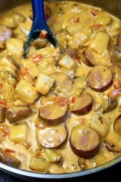 A food blog with recipes for everyday meals. Sausage And Potatoes Skillet, Sausage And Potatoes, Sausage Skillet, Potato Skillet, Smoked Sausage Recipes, Skillet Potatoes, Sausage Dishes, Fresh Potato, Cheesy Potato