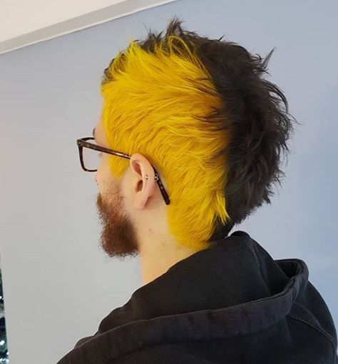 Split Dye Mullet, Yellow Mohawk, Yellow Hair Dye, Hairstyles For Guys, Punk Hairstyles, Short Punk Hair, Dyed Hair Men, Split Dyed Hair, Shaved Side Hairstyles