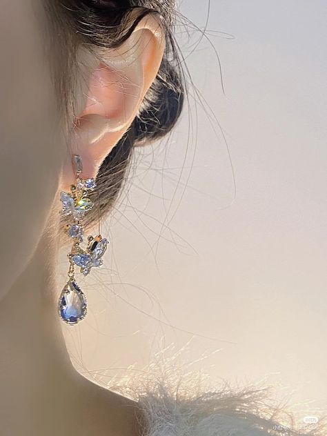 Fantasy Jewelry Magic, Ethereal Jewelry, Korean Jewelry, Magical Jewelry, Luxury Earrings, Beaded Jewelry Designs, Girly Accessories, Jewelry Lookbook, Fancy Jewelry