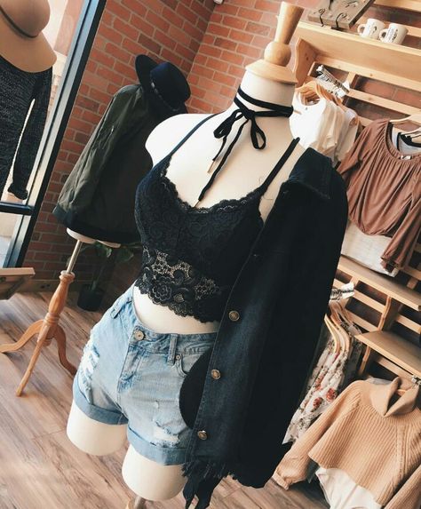 Revealing Outfit Casual, Outfit Ideas Female, Spicy Outfits, Women Fashion Edgy, Korean Fashion Trends, Really Cute Outfits, Edgy Outfits, Korean Outfits, Autumn Fashion Women